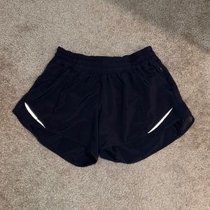 lululemon hotty hot shorts 4”